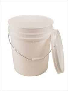 5 gallon bucket w/ lid